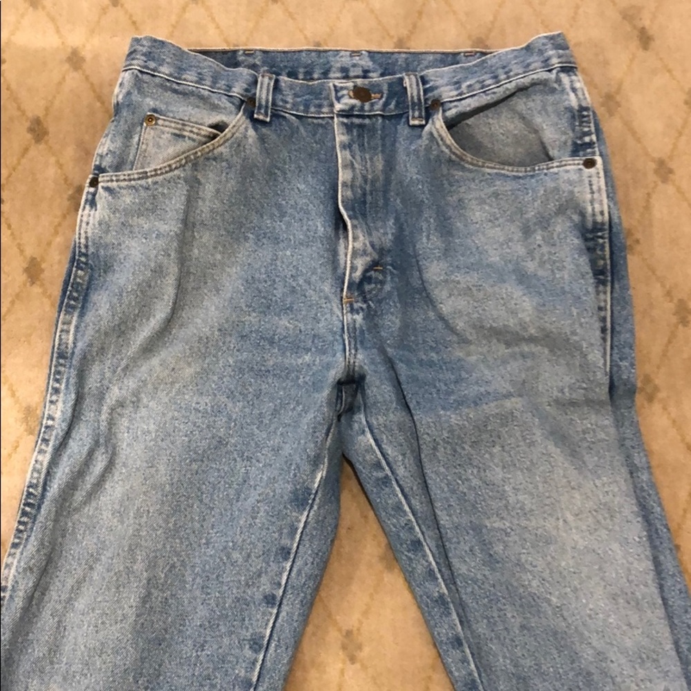 Wrangler jeans! 🌟
